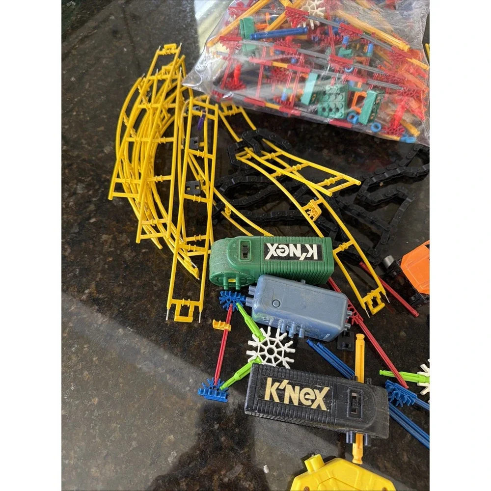 K'nex Huge Mixed Lot Rollercoaster Motors 3 lbs Wheels Rods Kinex Building Piece